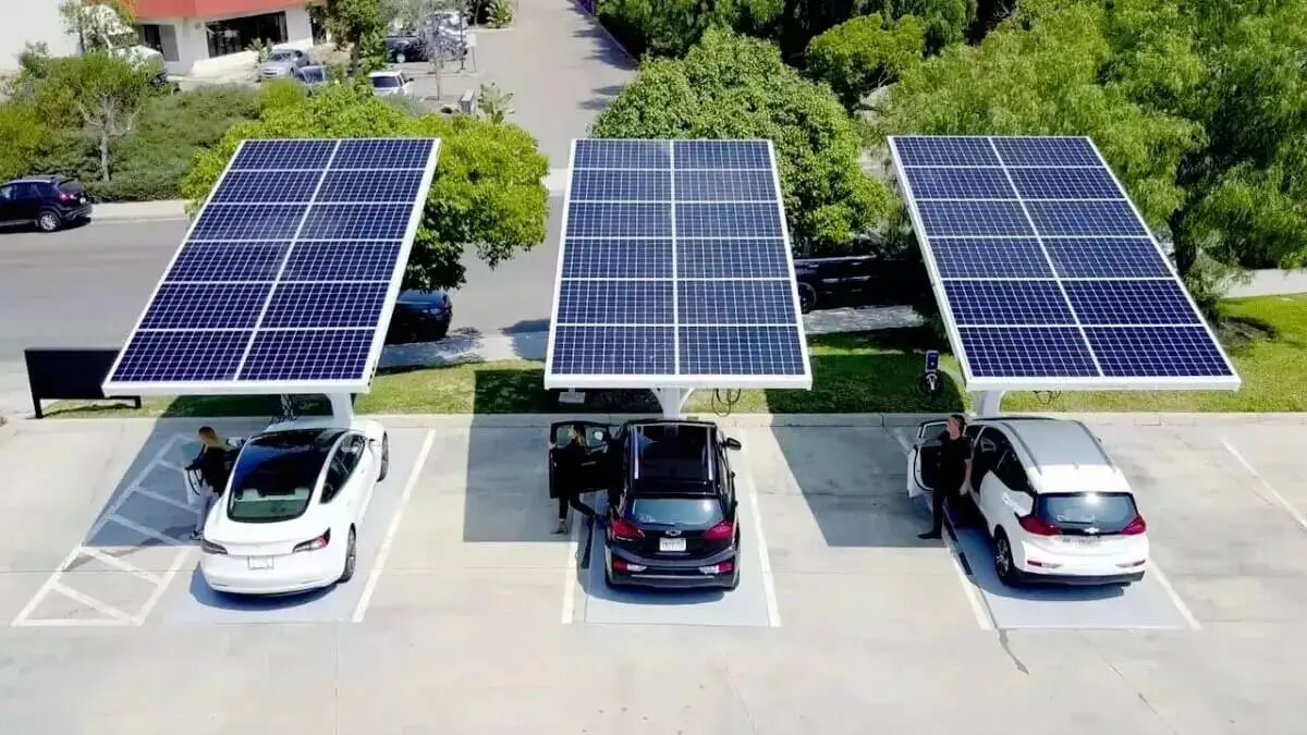 solar panel for car - Can I trickle charge my car battery with a solar panel