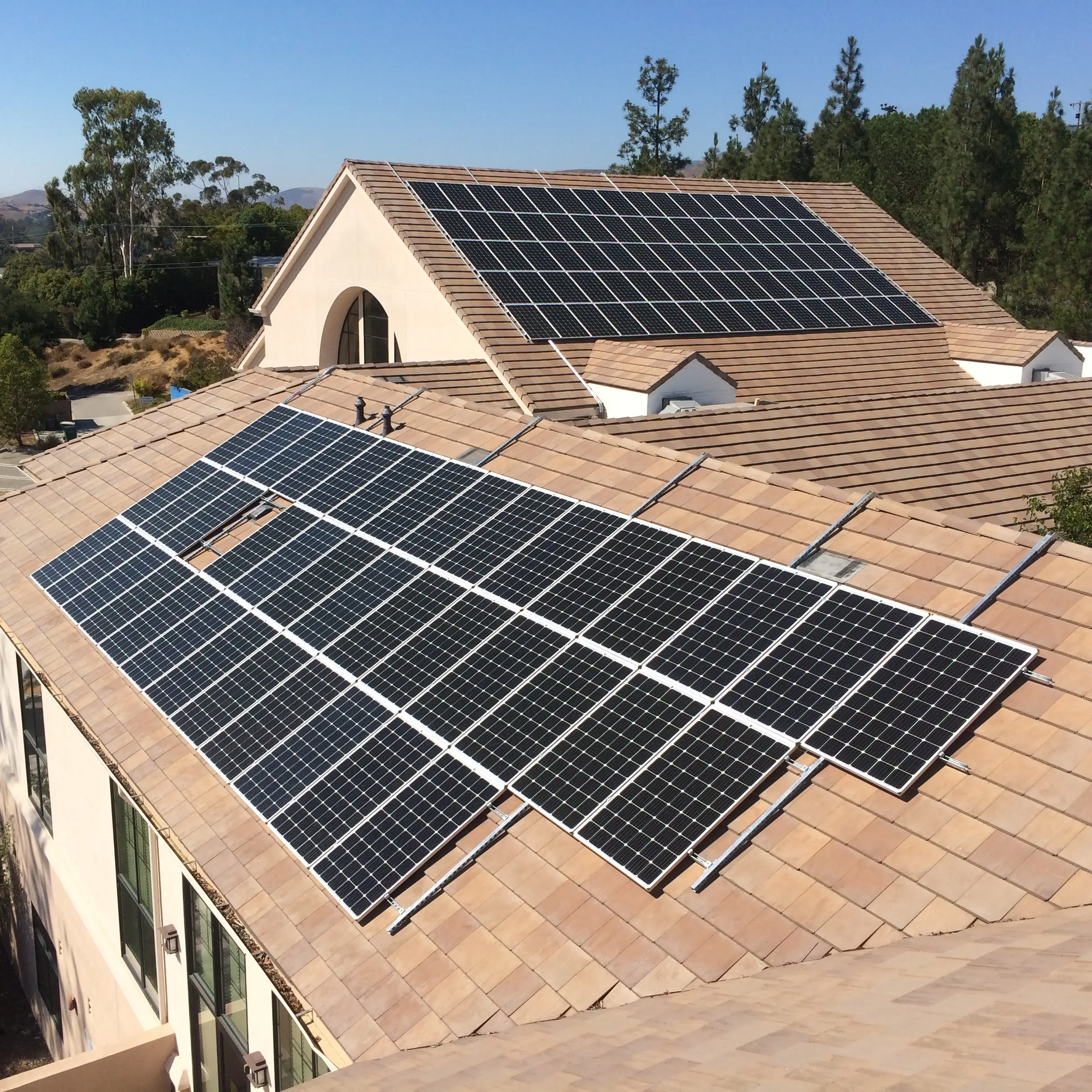 mounting solar panels on roof without drilling - Can you install solar panels without drilling holes