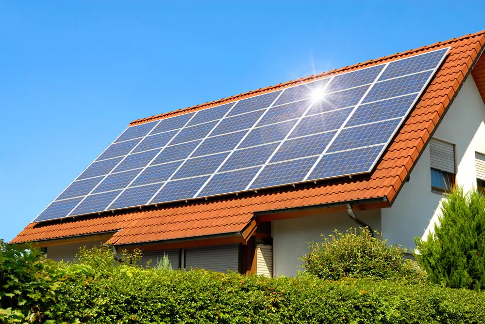 energia feita em casa solar brasil - Como funciona energia solar residencial no Brasil