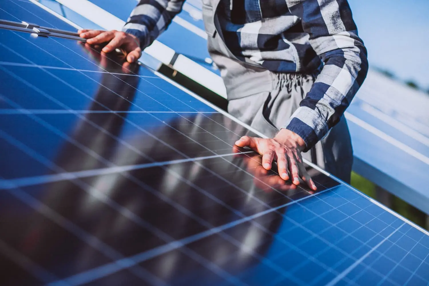 Comprar una casa con paneles solares en alquiler - Do solar panels increase the value of your home UK buying a home with leased solar panels - Do solar panels increase the value of your home UK