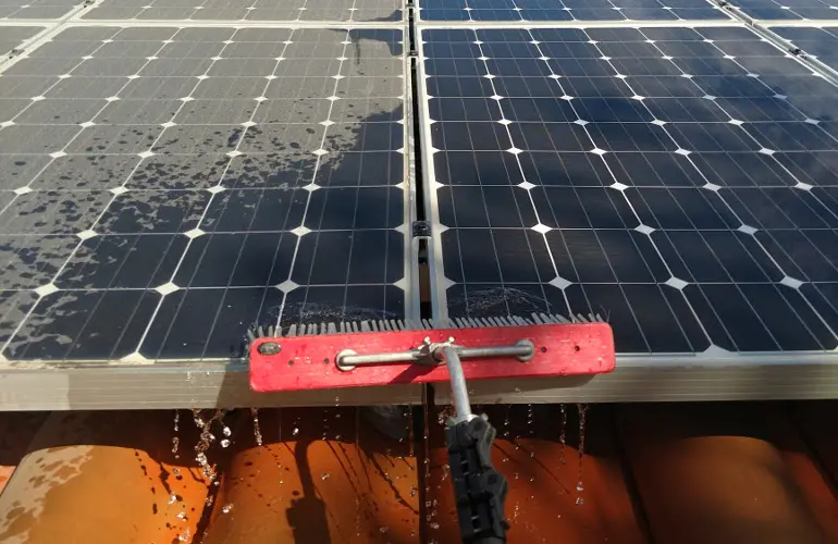 best way to clean solar panels - Does cleaning your solar panels make a difference