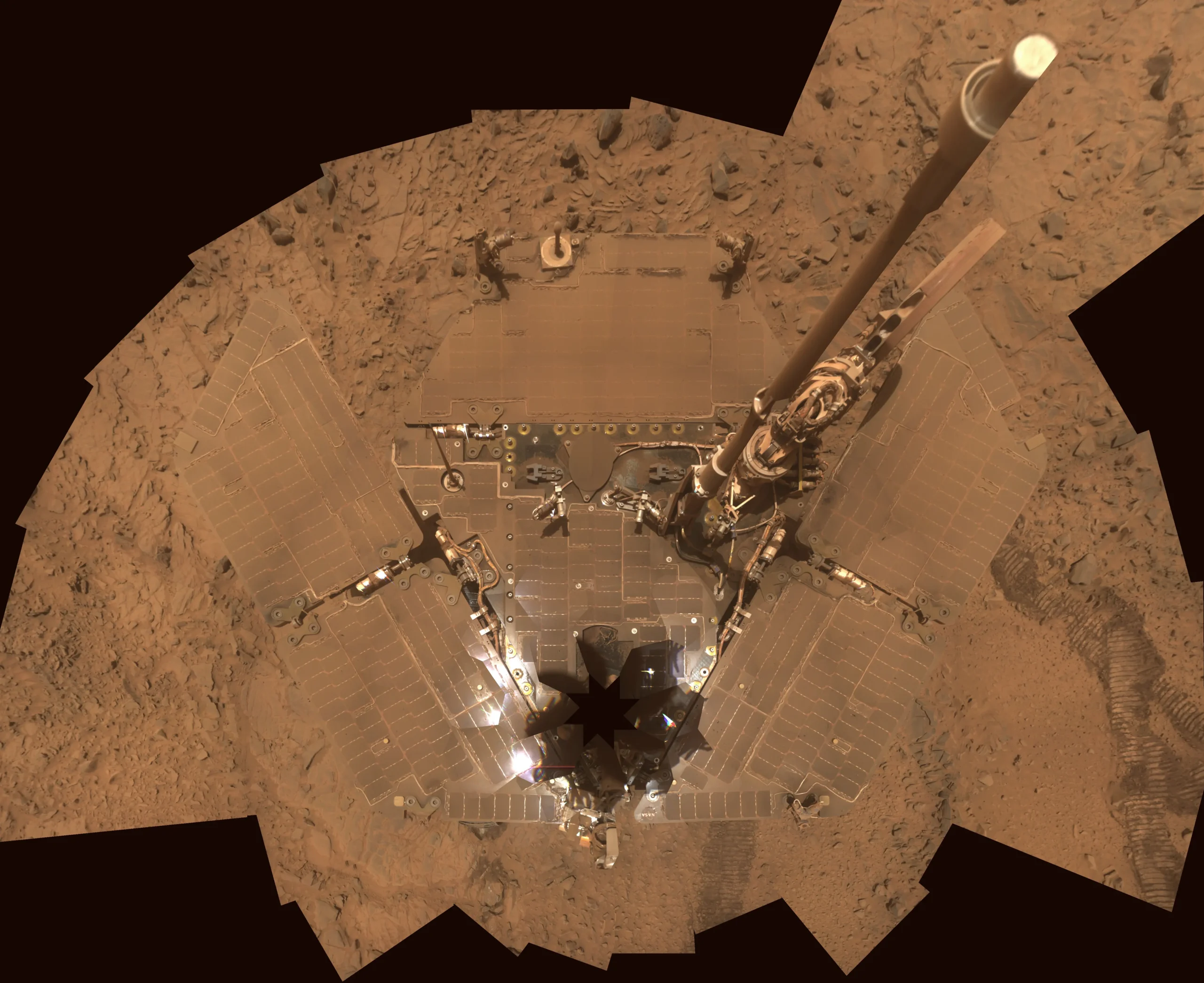 curiosity rover solar panels - Does the Curiosity rover have solar panels