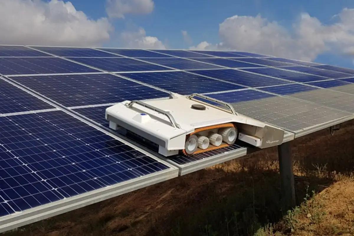 drone cleaning solar panels - How effective is cleaning solar panels