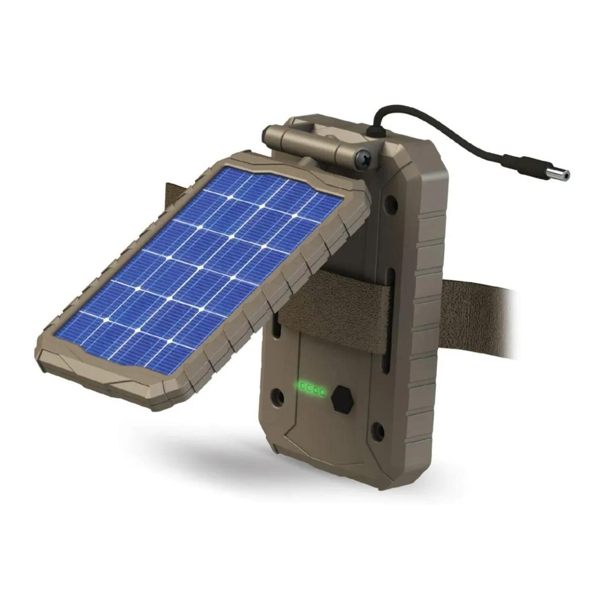 stealth solar panels - How many batteries does a stealth cam take