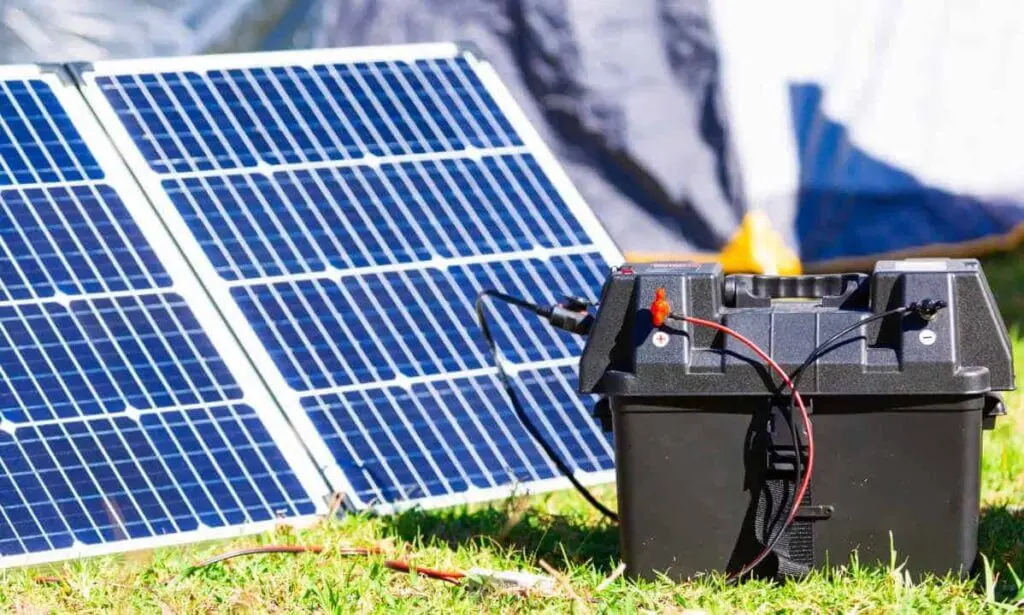 bateria se descarga aun con placa solar - Por qué mi batería se descarga sola