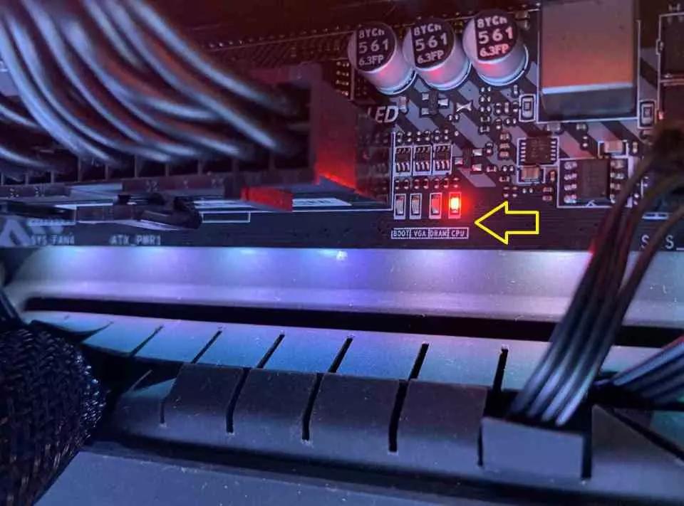 porque la placa msi solo luce rojo - Qué significa el LED boot