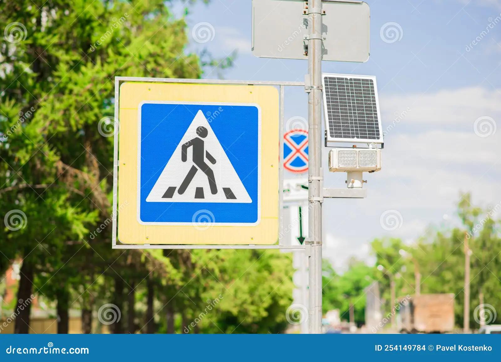 paso peatones placa solar - Qué significa la señal de paso de peatones
